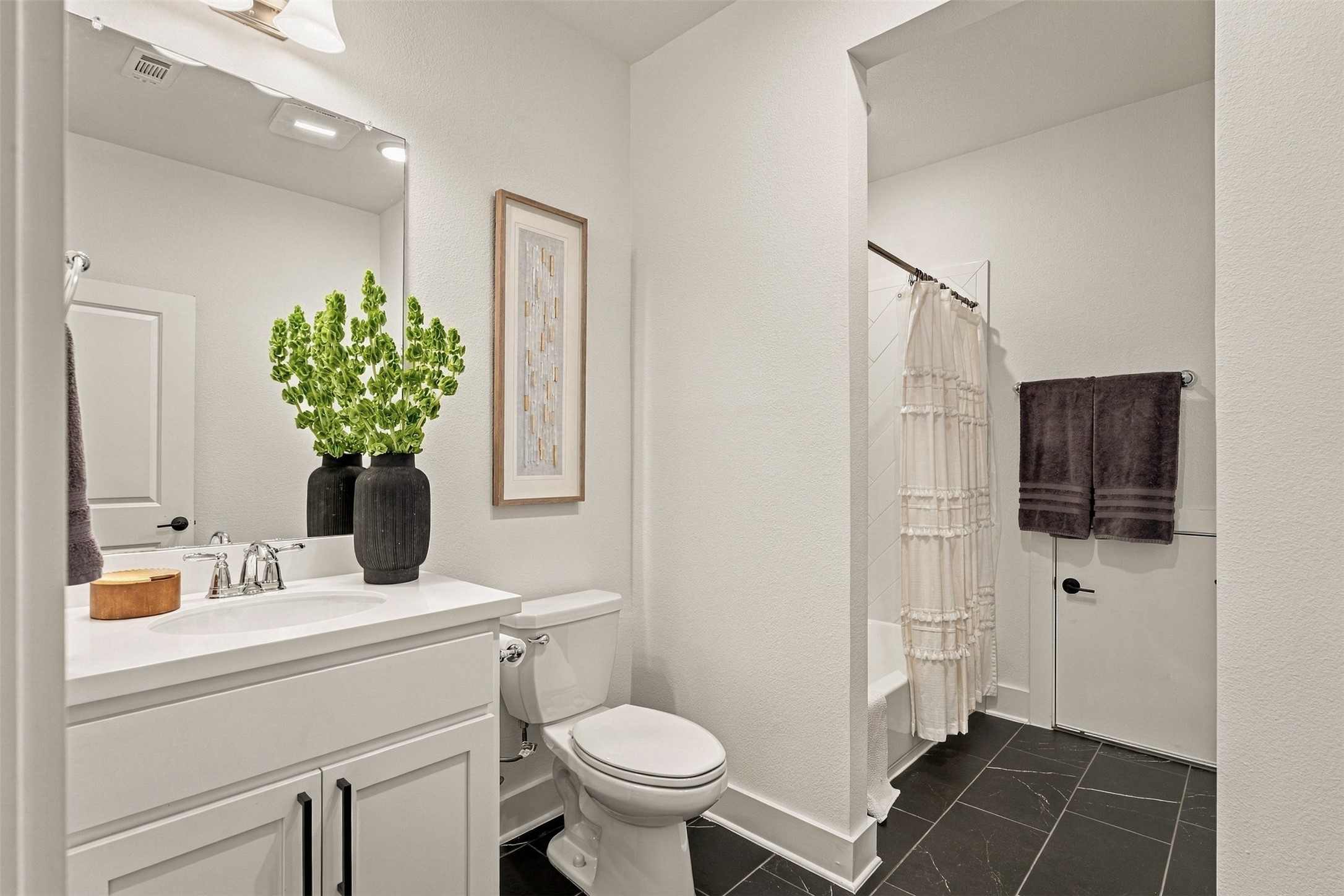 1222 Jacksdaw Road Austin, TX 78737 - Photo 33 of 40 En-Suite Bathroom