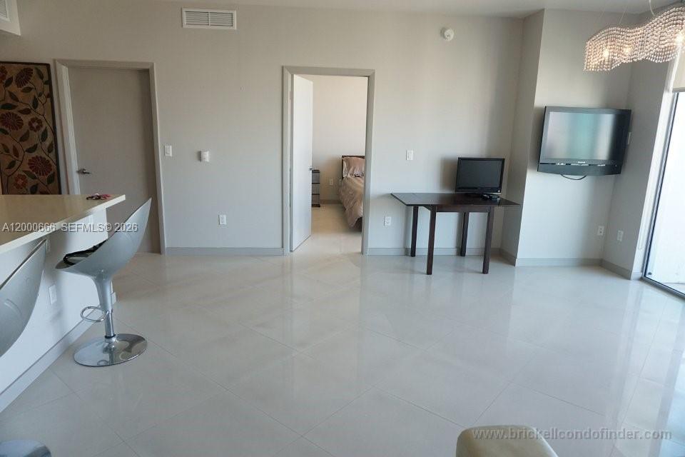 90 Southwest 3rd Street, Unit 3505 Miami, FL 33130 - Photo 5 of 28