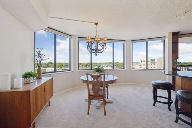 $380,000 | 6566 France Avenue South, Unit 901, Edina, MN 55435