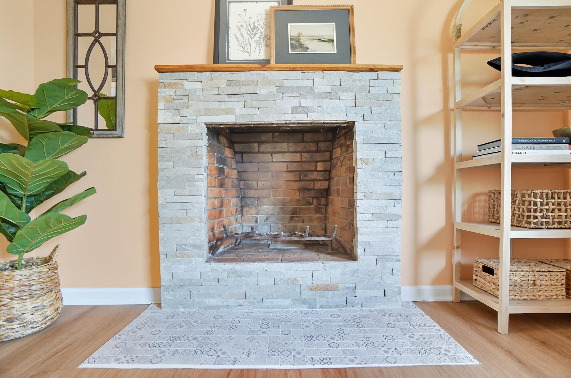 2424 Nottingham Road Columbus, OH 43221 - Photo 9 of 47 009