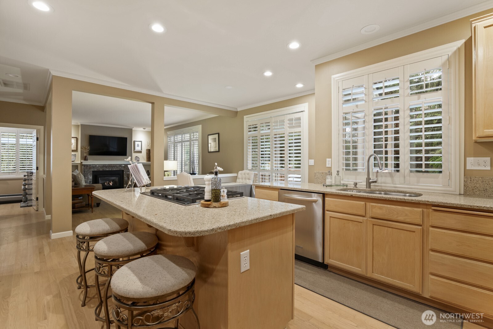 16037 Southeast 127th Place Renton, WA 98059 - Photo 12 of 29 Gallery Image 12