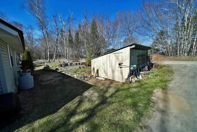 $139,500 | 242 Crescent Park Road, New Limerick, ME 04761