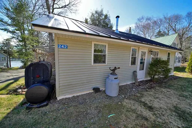 $139,500 | 242 Crescent Park Road, New Limerick, ME 04761