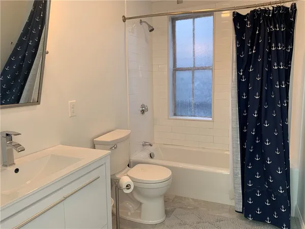 $4,000 | 5 Division Street, Newport, RI 02840