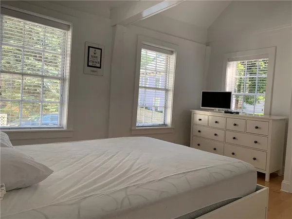 $4,000 | 5 Division Street, Newport, RI 02840