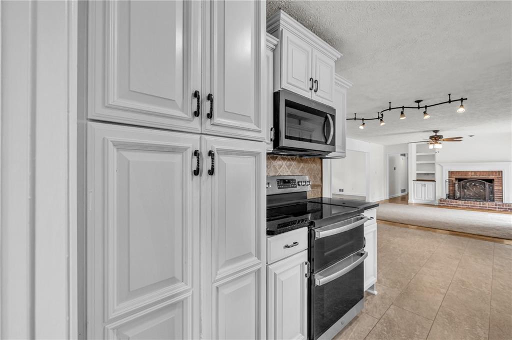 318 Tyrone Road Fayetteville, GA 30214 - Photo 15 of 49