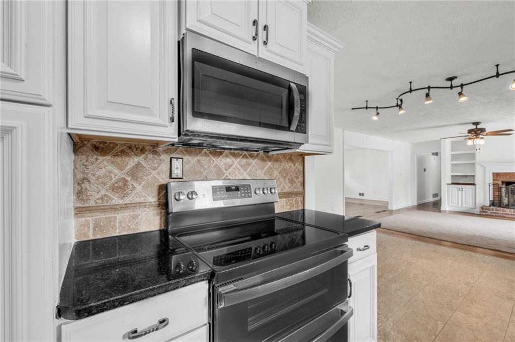 318 Tyrone Road Fayetteville, GA 30214 - Photo 16 of 49