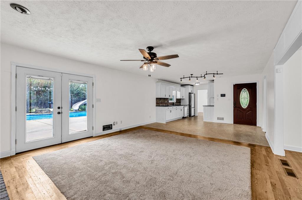 318 Tyrone Road Fayetteville, GA 30214 - Photo 23 of 49