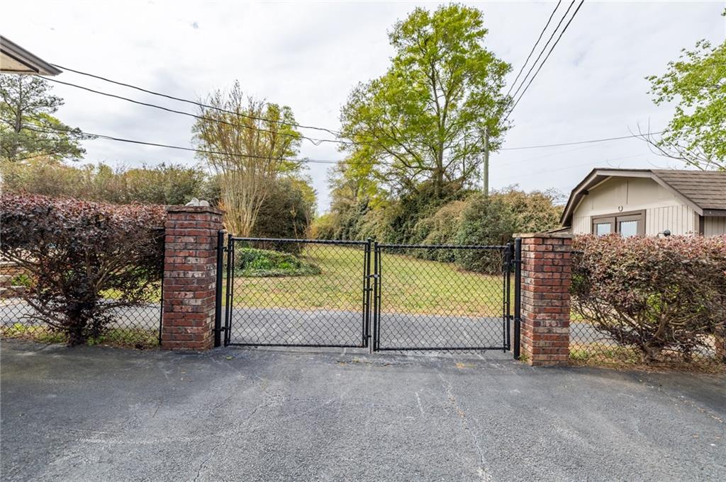 318 Tyrone Road Fayetteville, GA 30214 - Photo 37 of 49