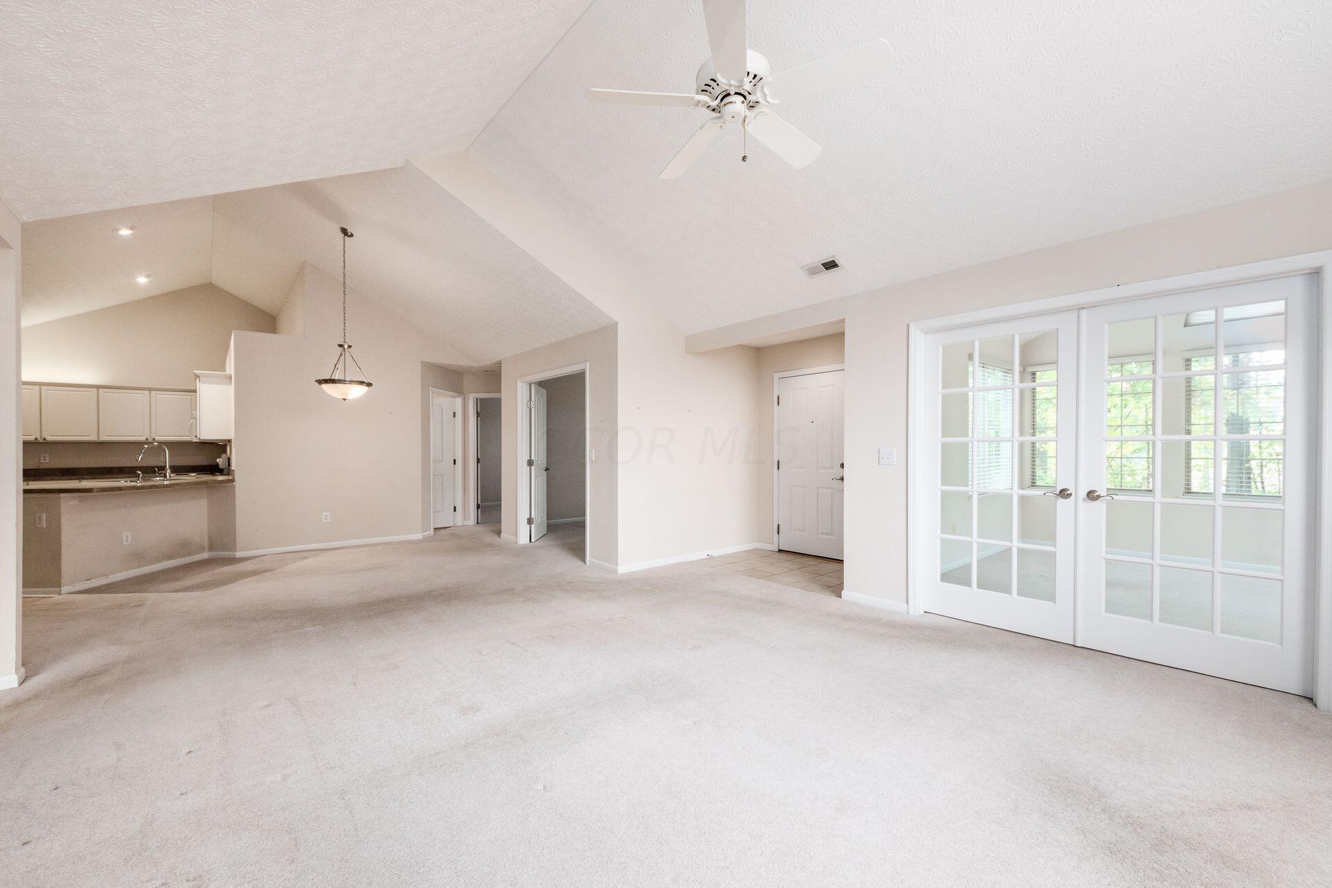 689 Old Dover Road Westerville, OH 43082 - Photo 12 of 33 009_ Westerville OH 43082 USA