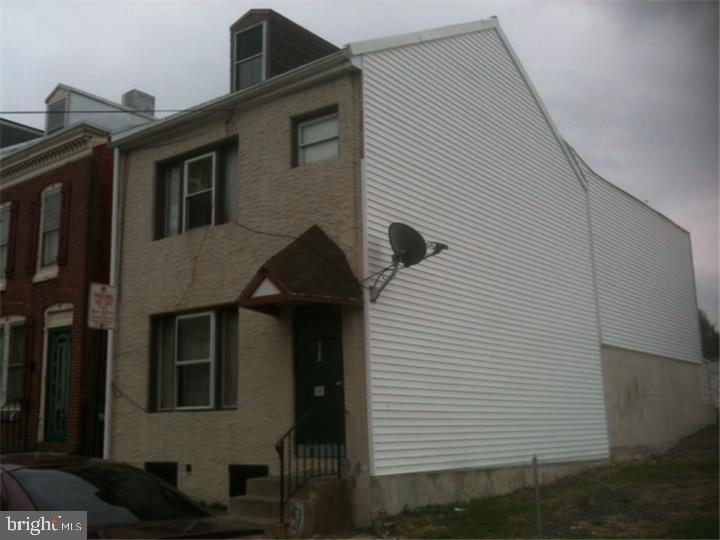 926 Walnut Street Reading, PA 19601 - Photo 1 of 3 Gallery Image 1
