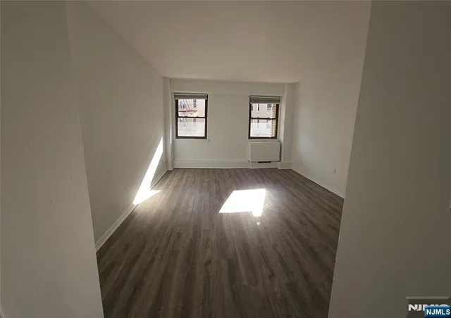$369,800 | 8800 Boulevard East, Unit 4B, North Bergen, NJ 07047