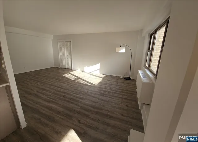 $369,800 | 8800 Boulevard East, Unit 4B, North Bergen, NJ 07047