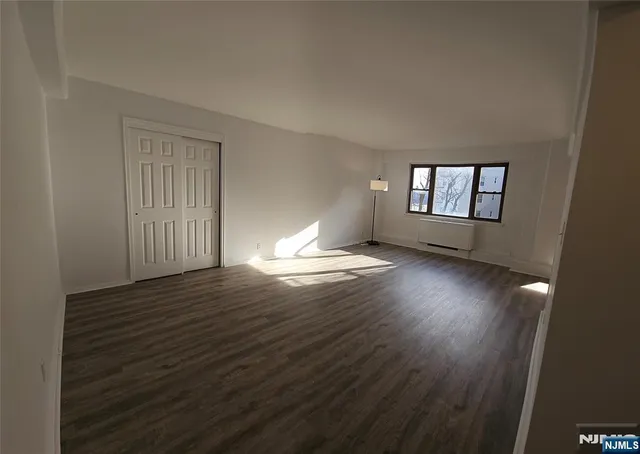 $369,800 | 8800 Boulevard East, Unit 4B, North Bergen, NJ 07047