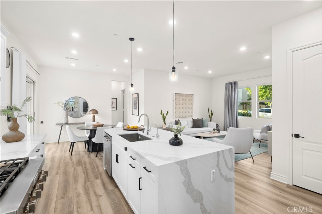 120 Frame Irvine, CA 92618 - Photo 7 of 73