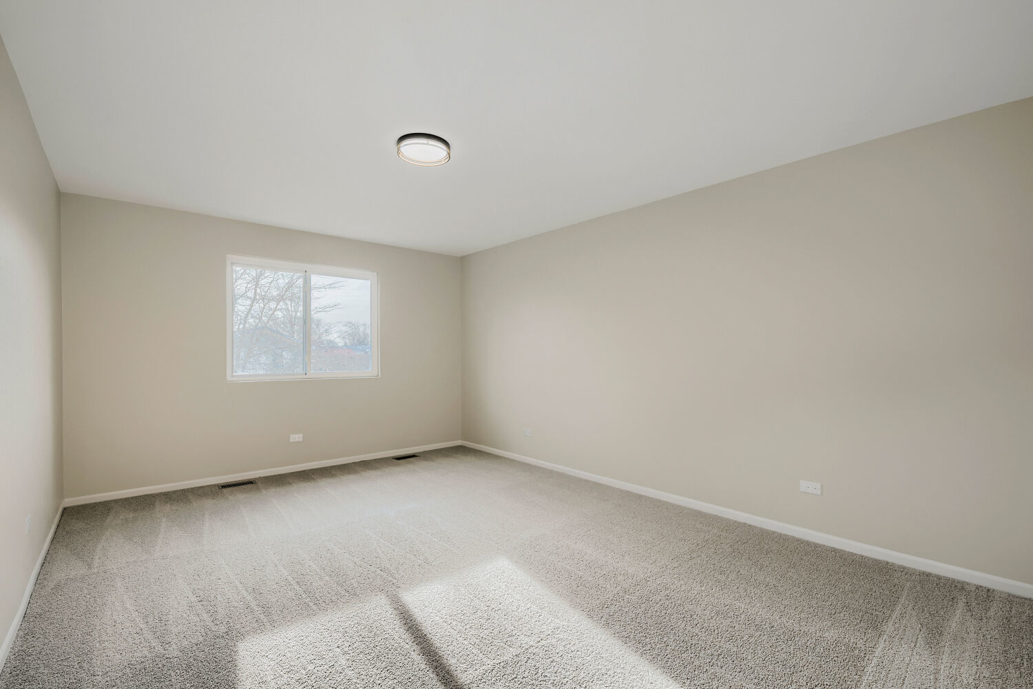 141 Timberlane Road Matteson, IL 60443 - Photo 15 of 27 an empty room with a window