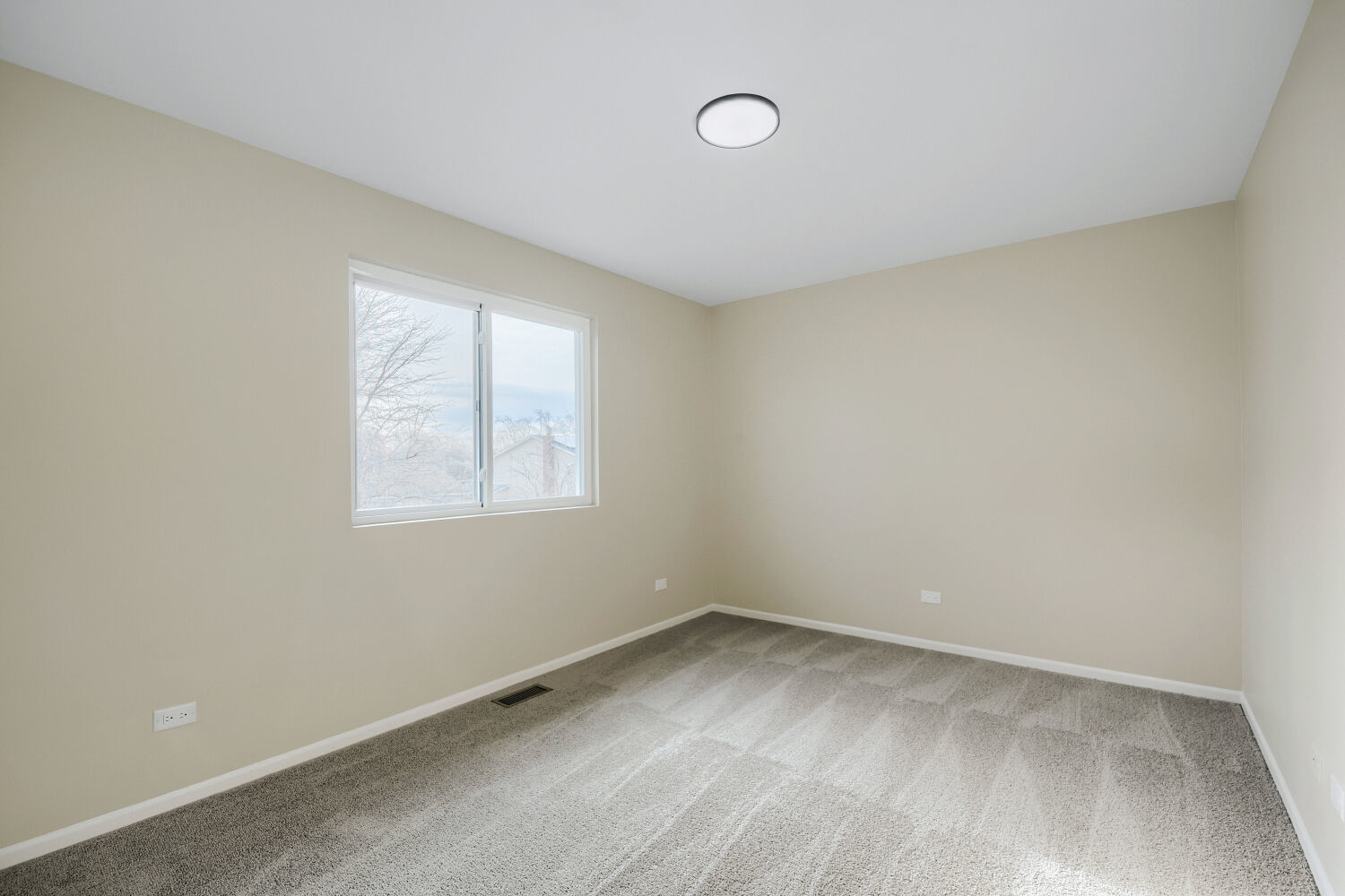 141 Timberlane Road Matteson, IL 60443 - Photo 21 of 27 an empty room with a window