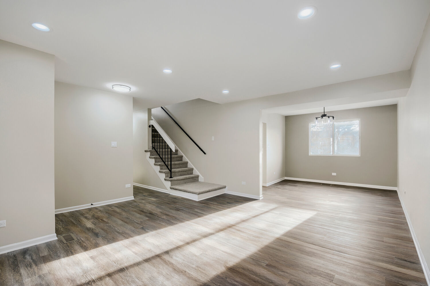 141 Timberlane Road Matteson, IL 60443 - Photo 4 of 27 a view of an empty room