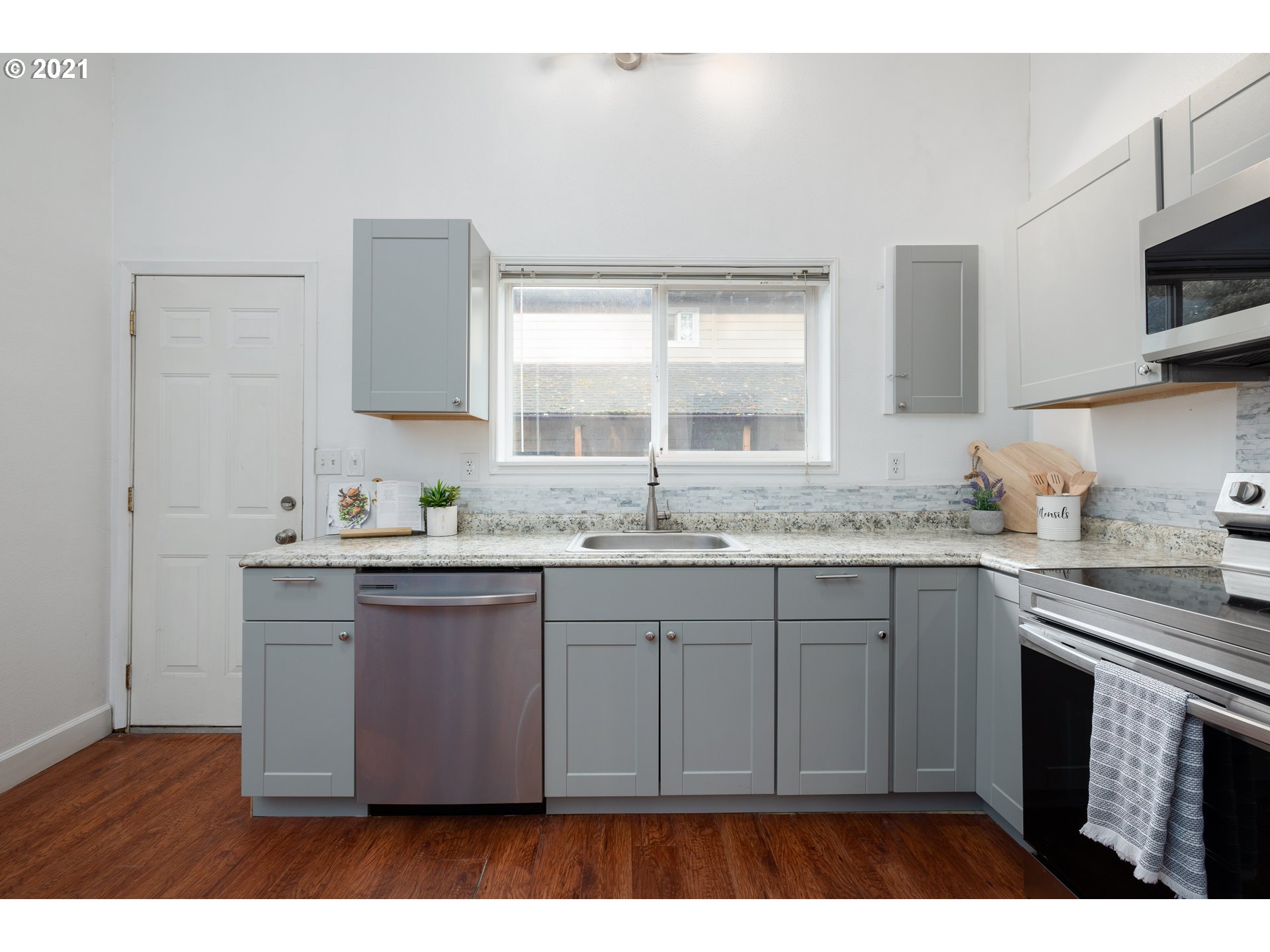 92252 Whiskey Road Warrenton, OR 97146 - Photo 17 of 32 Gallery Image 17