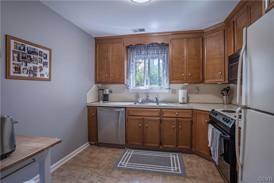 938 Cold Spring Road, Unit 3 Allentown, PA 18103 - Photo 4 of 24 Gallery Image 4