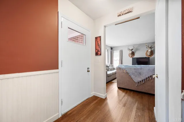 a view of livingroom with furniture and wooden floor