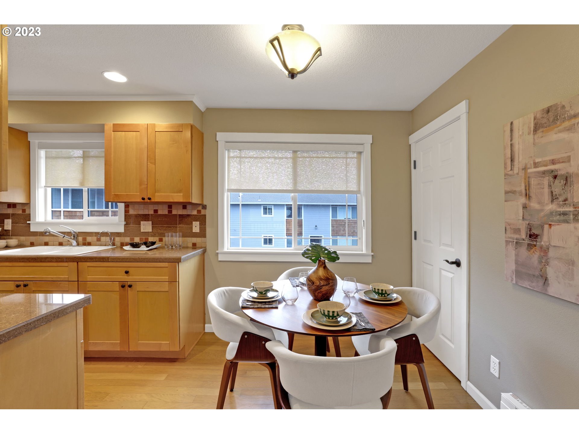 3925 Southwest Multnomah Boulevard, Unit 202 Portland, OR 97219 - Photo 8 of 19 Dining Room