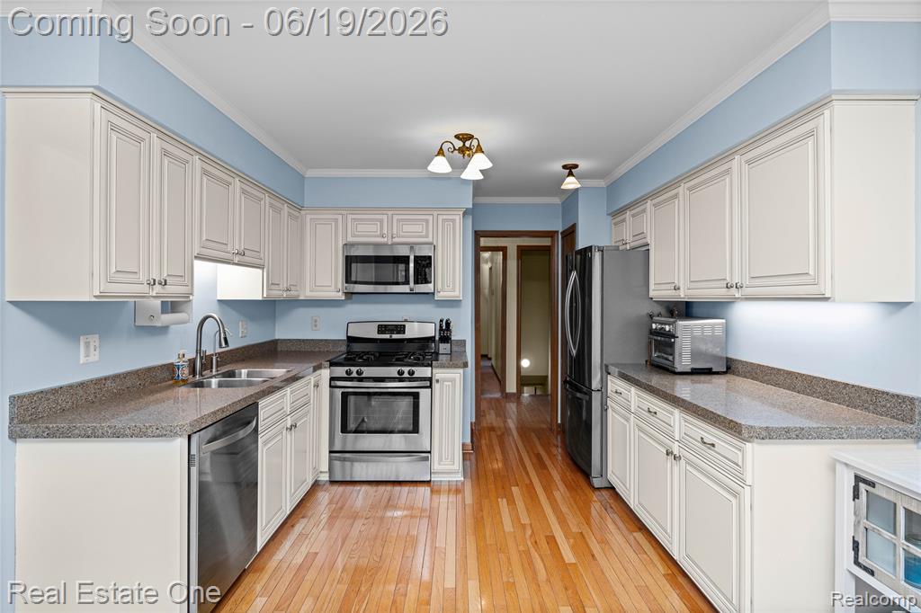 25550 Wixom Road Novi, MI 48374 - Photo 6 of 37