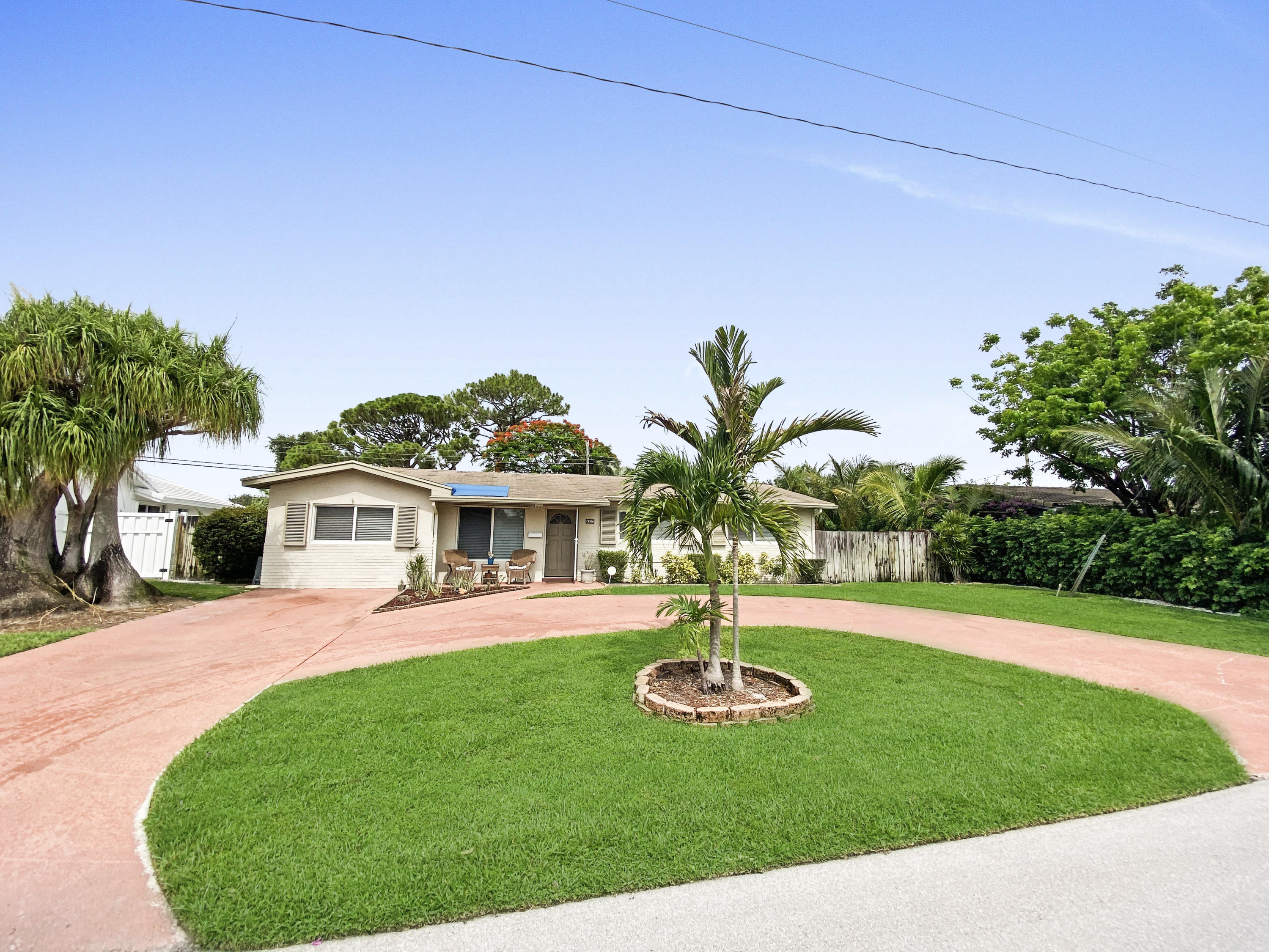 4327 Northwest 2nd Terrace Boca Raton, FL 33431 - Photo 2 of 25 Front of House BT