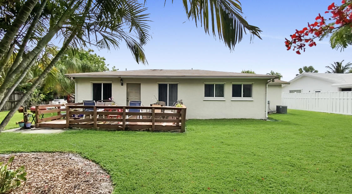 4327 Northwest 2nd Terrace Boca Raton, FL 33431 - Photo 3 of 25 Back of House