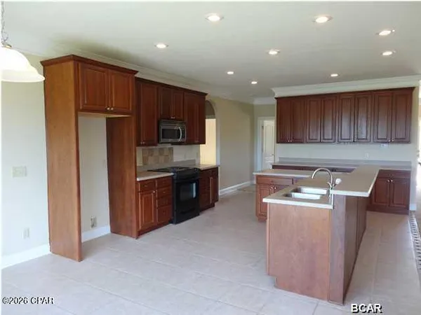 $469,000 | 13920 East Woodland Road, Southport, FL 32409