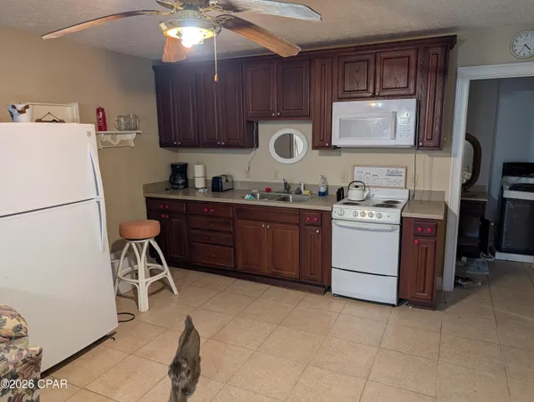 $469,000 | 13920 East Woodland Road, Southport, FL 32409