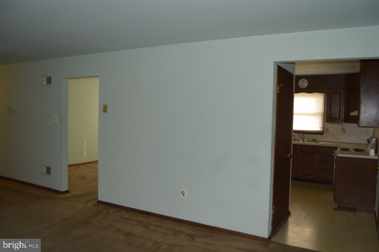 27 Jackson Road Gettysburg, PA 17325 - Photo 5 of 14 Gallery Image 5