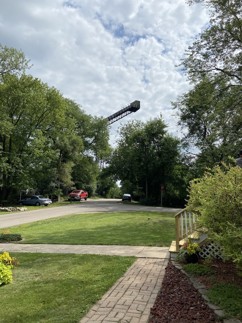 208 Violet Avenue Fox River Grove, IL 60021 - Photo 14 of 17