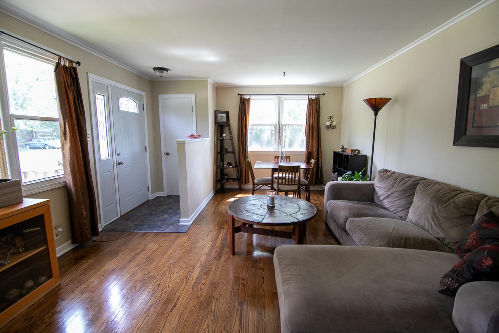 208 Violet Avenue Fox River Grove, IL 60021 - Photo 6 of 17