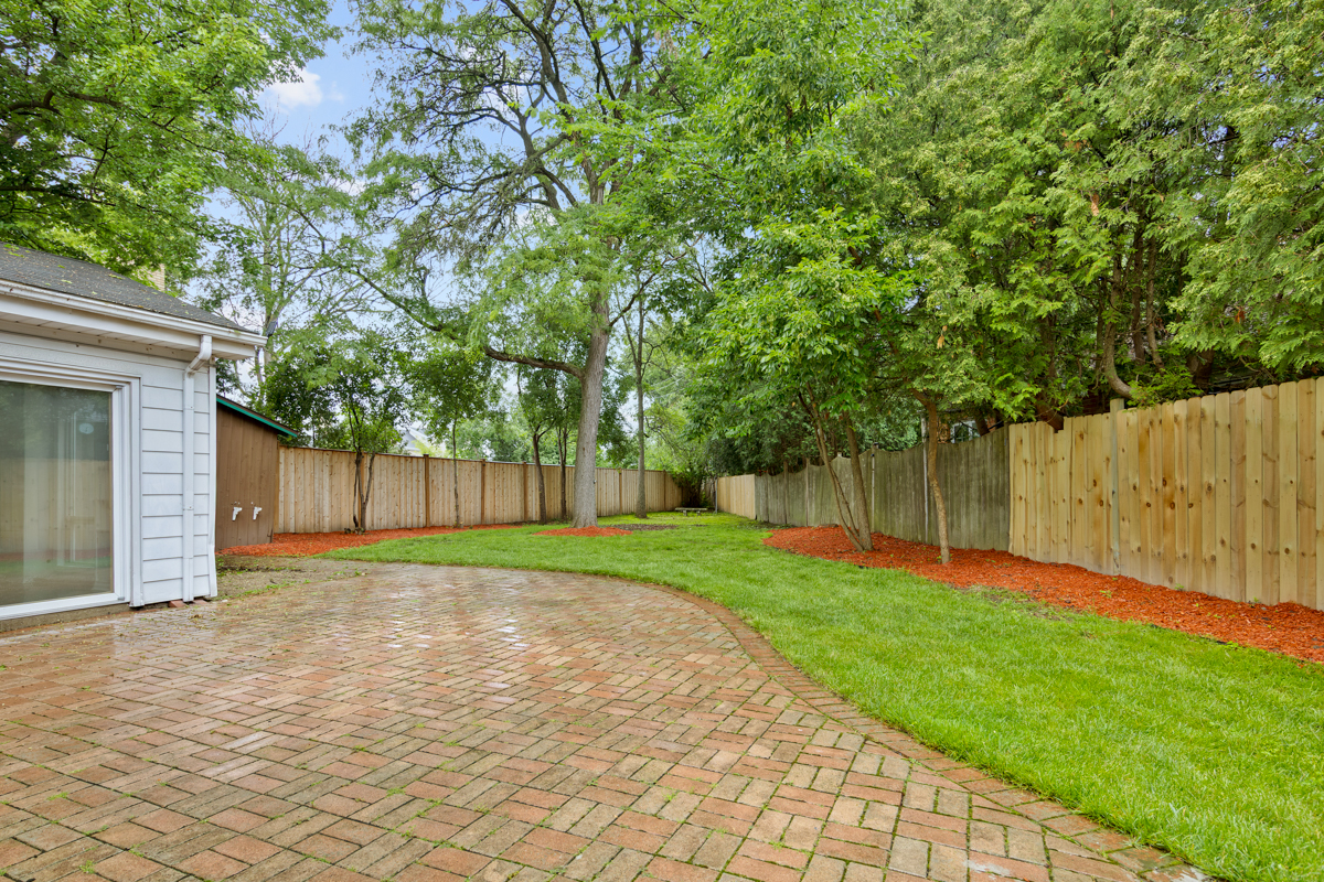 1314 Glenview Road Glenview, IL 60025 - Photo 23 of 25