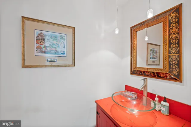 $930,000 | 20 Old Boxwood Lane, Lutherville-Timonium, MD 21093