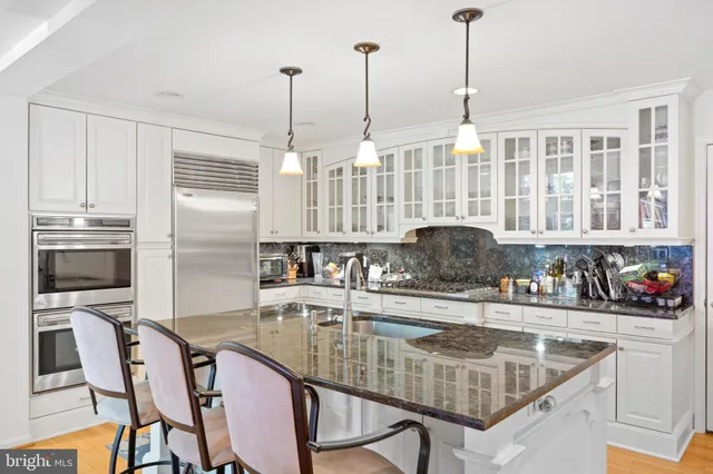 $930,000 | 20 Old Boxwood Lane, Lutherville-Timonium, MD 21093