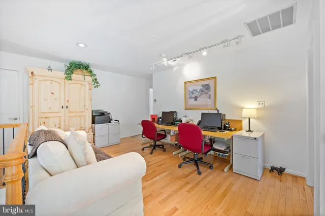 $930,000 | 20 Old Boxwood Lane, Lutherville-Timonium, MD 21093