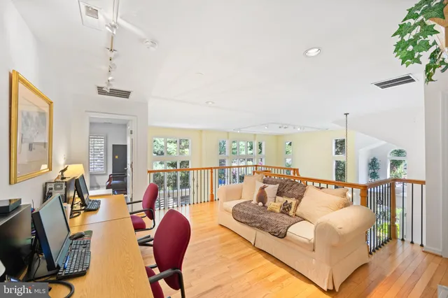 $930,000 | 20 Old Boxwood Lane, Lutherville-Timonium, MD 21093