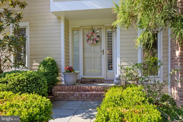 $930,000 | 20 Old Boxwood Lane, Lutherville-Timonium, MD 21093