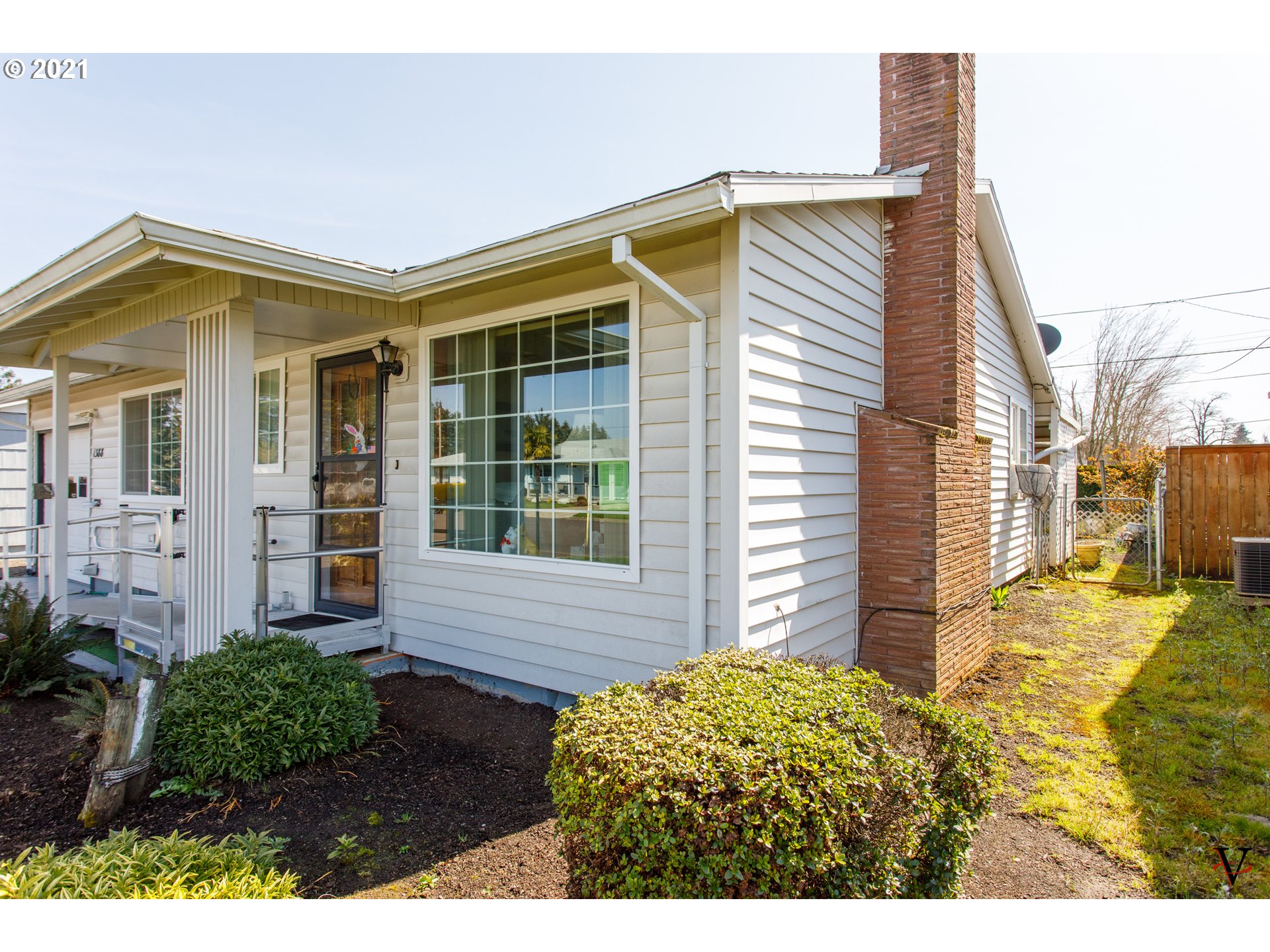 1388 Rainier Road Woodburn, OR 97071 - Photo 19 of 21