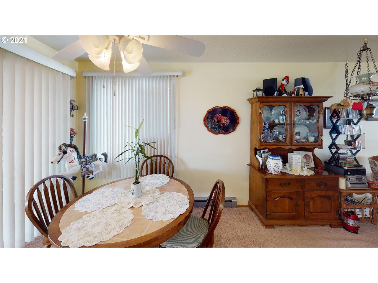 1388 Rainier Road Woodburn, OR 97071 - Photo 4 of 21