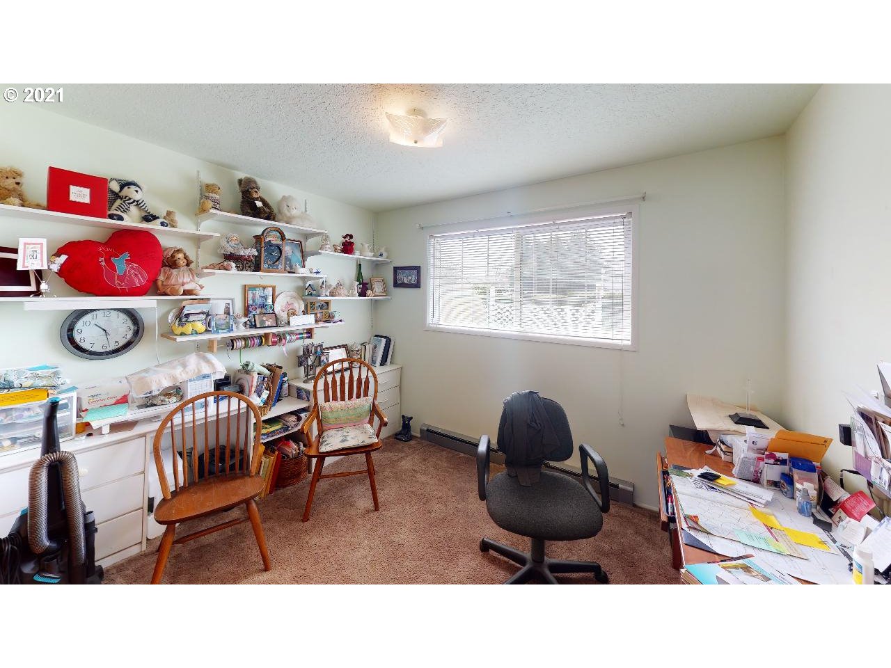 1388 Rainier Road Woodburn, OR 97071 - Photo 8 of 21