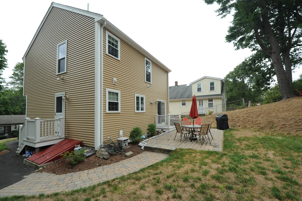 78 Wingate Road Weymouth, MA 02189 - Photo 27 of 29 Gallery Image 27