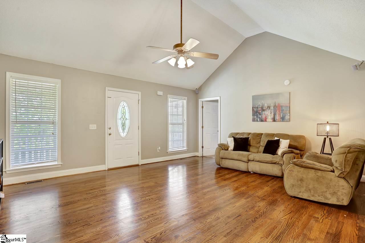103 Hallmark Circle Easley, SC 29640 - Photo 3 of 20 Gallery Image 3