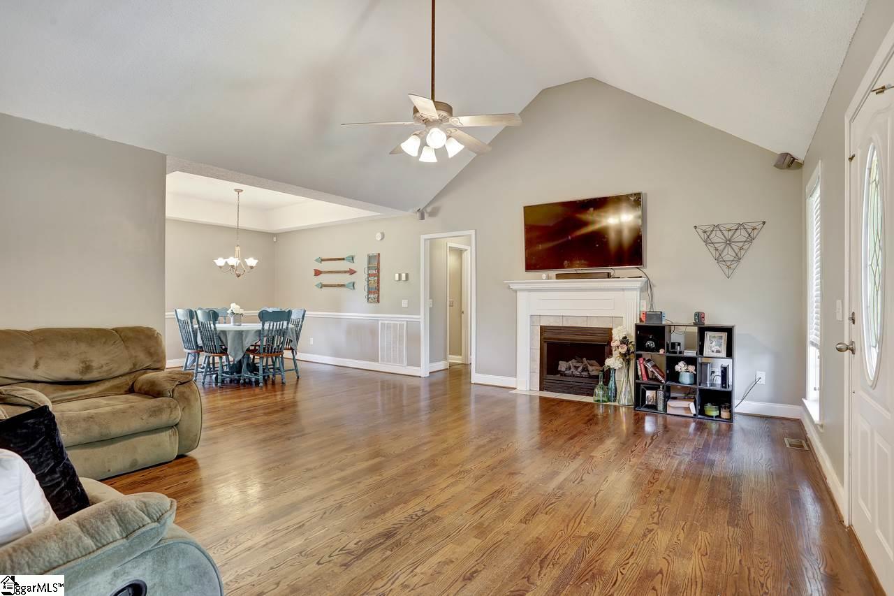 103 Hallmark Circle Easley, SC 29640 - Photo 4 of 20 Gallery Image 4