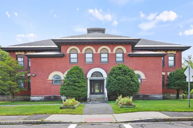 $184,900 | 60 North Street, Unit 3, Dalton, MA 01226