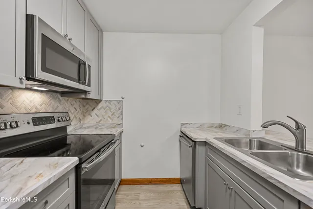 $184,900 | 60 North Street, Unit 3, Dalton, MA 01226