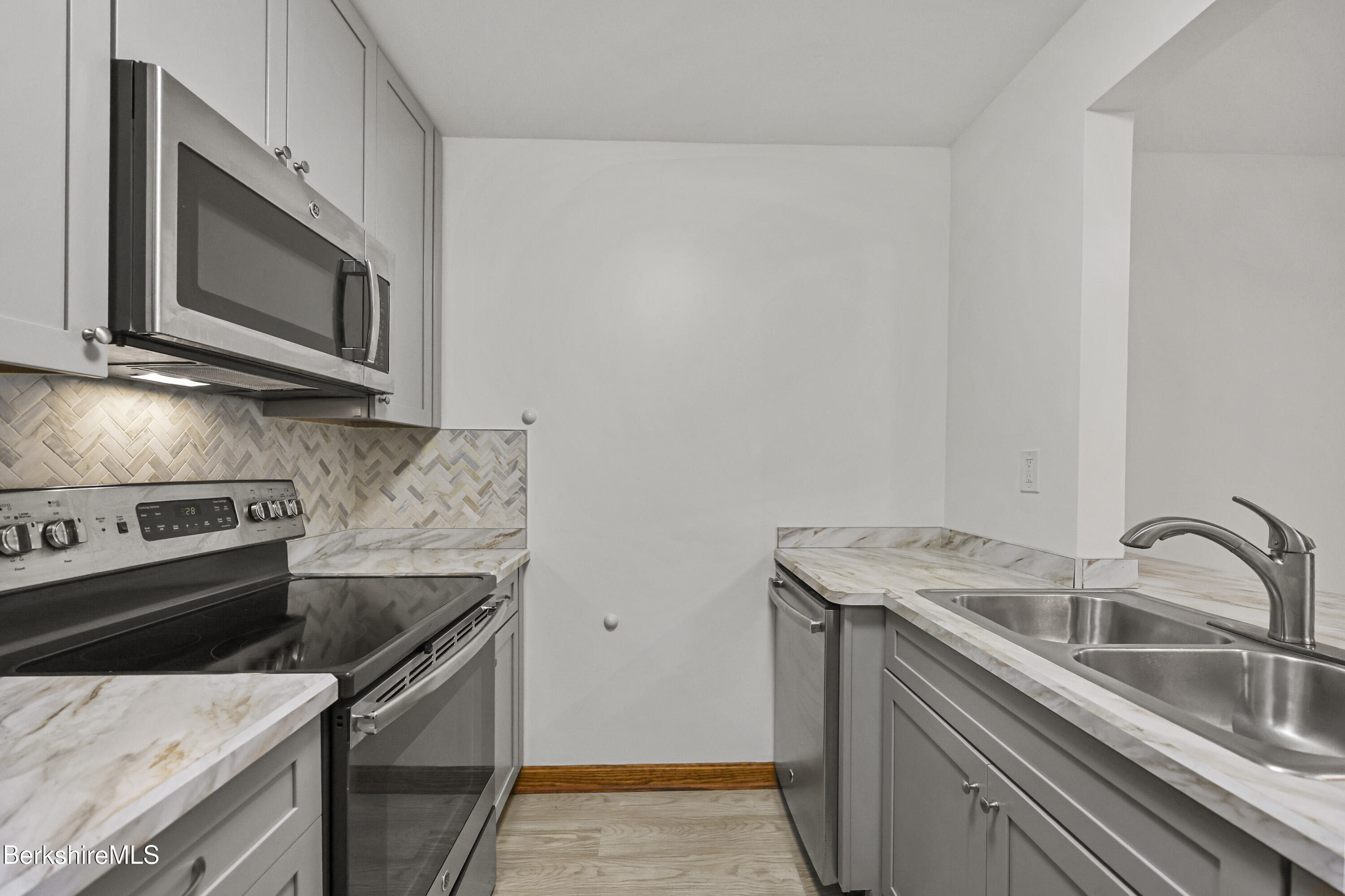 60 North Street, Unit 3 Dalton, MA 01226 - Photo 11 of 29 Kitchen