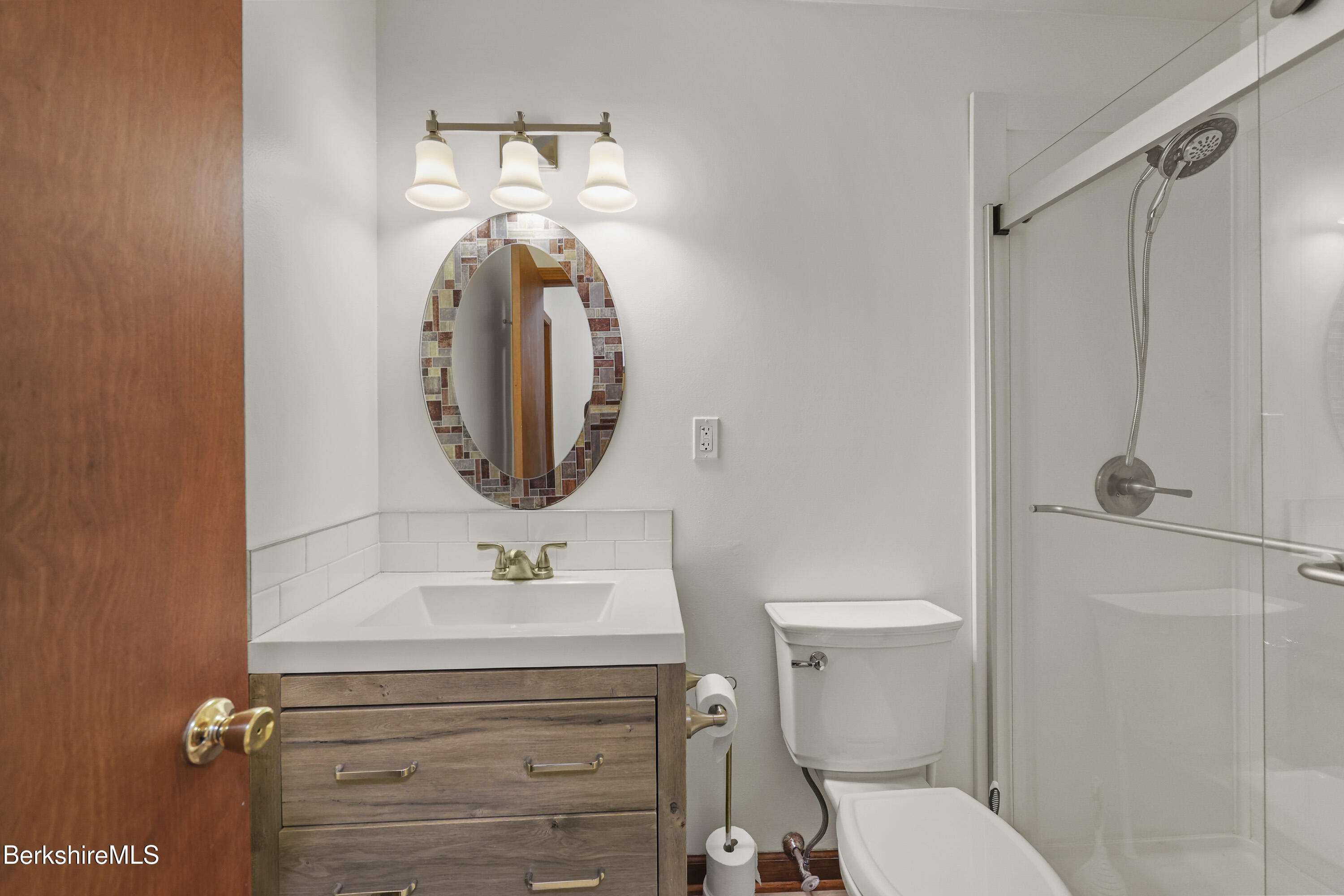 60 North Street, Unit 3 Dalton, MA 01226 - Photo 17 of 29 Full Bathroom